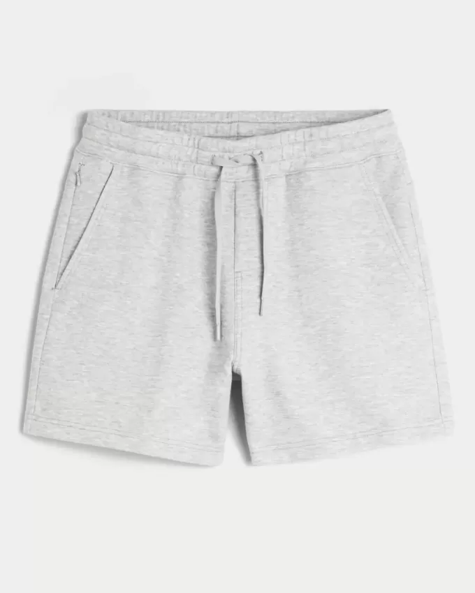 Kühlende Fleece-Shorts bis zur Mitte des Oberschenkels