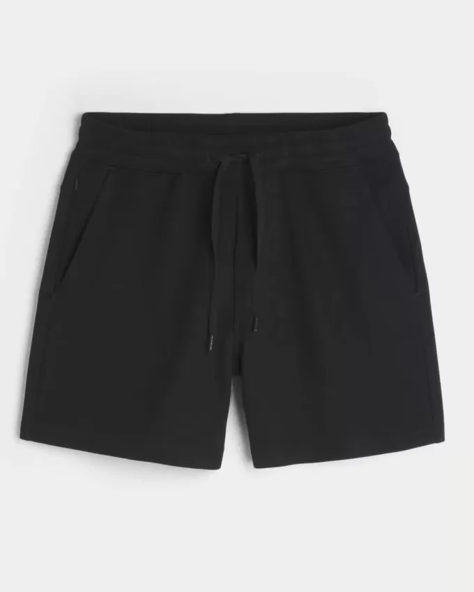 Kühlende Fleece-Shorts bis zur Mitte des Oberschenkels Kühlende Fleece-Shorts bis zur Mitte des Oberschenkels