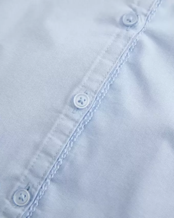 Kurzarmhemd aus Stretch-Popeline mit durchgehender Knopfleiste Kurzarmhemd aus Stretch-Popeline mit durchgehender Knopfleiste
