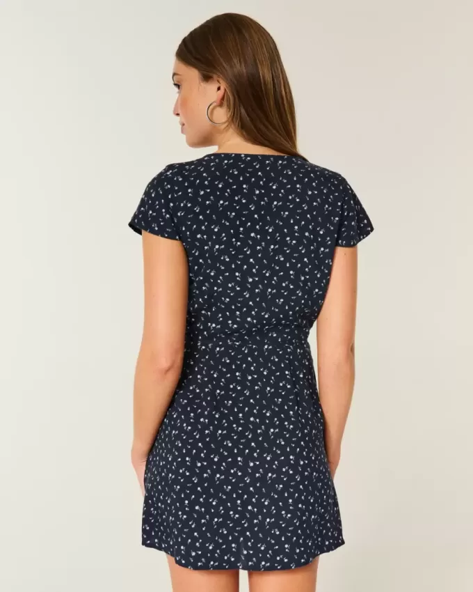 Kurzärmeliges Wickelkleid Kurzärmeliges Wickelkleid