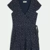 Kurzärmeliges Wickelkleid Kurzärmeliges Wickelkleid