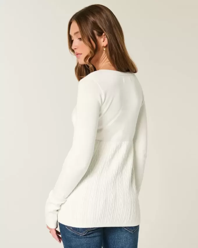 Langärmliger Babydoll-Pullover mit eckigem Ausschnitt Langärmliger Babydoll-Pullover mit eckigem Ausschnitt