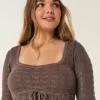 Langärmliges Minikleid im Häkelstil