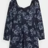 Langärmliges Minikleid mit Cinch-Bust