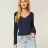 Langärmliges Top mit Spitzenbesatz Langärmliges Top mit Spitzenbesatz