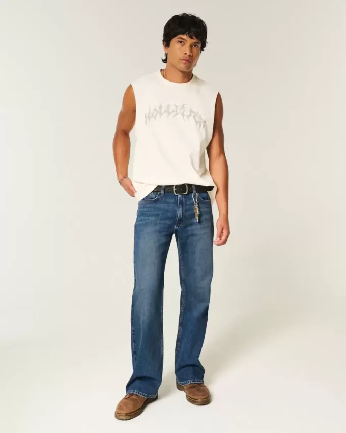 Lockere Bootcut-Jeans in dunkler Waschung Lockere Bootcut-Jeans in dunkler Waschung