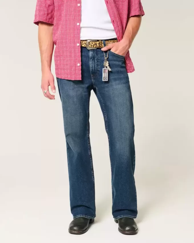 Lockere Bootcut-Jeans in dunkler Waschung Lockere Bootcut-Jeans in dunkler Waschung