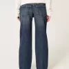 Lockere Jeans mit niedriger Taille und dunkler Waschung Lockere Jeans mit niedriger Taille und dunkler Waschung