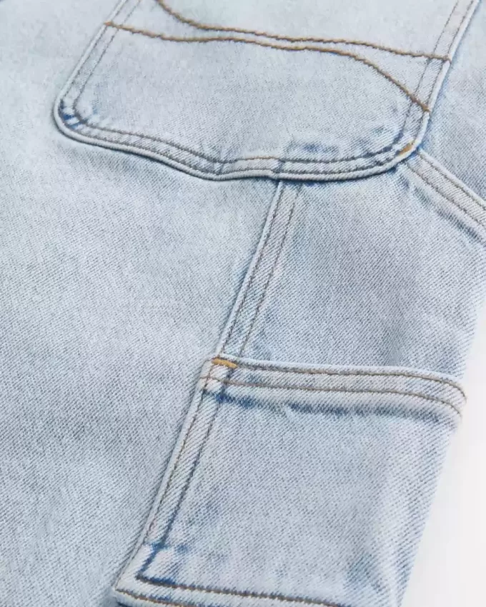 Lockere Painter-Jeans in heller Waschung Lockere Painter-Jeans in heller Waschung