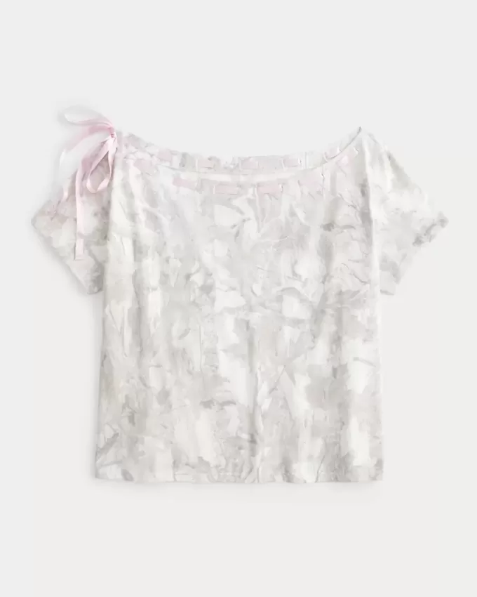 Lockeres, schulterfreies T-Shirt mit Camouflage-Muster Lockeres, schulterfreies T-Shirt mit Camouflage-Muster
