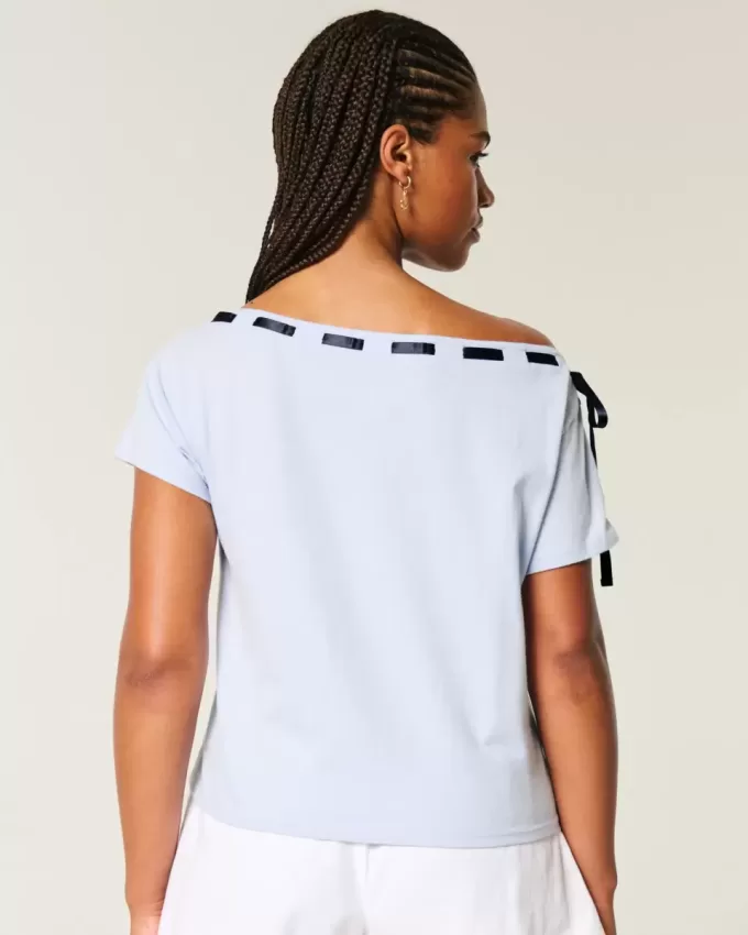 Lockeres, schulterfreies T-Shirt zum Binden Lockeres, schulterfreies T-Shirt zum Binden