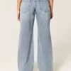 Low-Rise-Baggy-Jeans mit Rissen in heller Waschung Low-Rise-Baggy-Jeans mit Rissen in heller Waschung