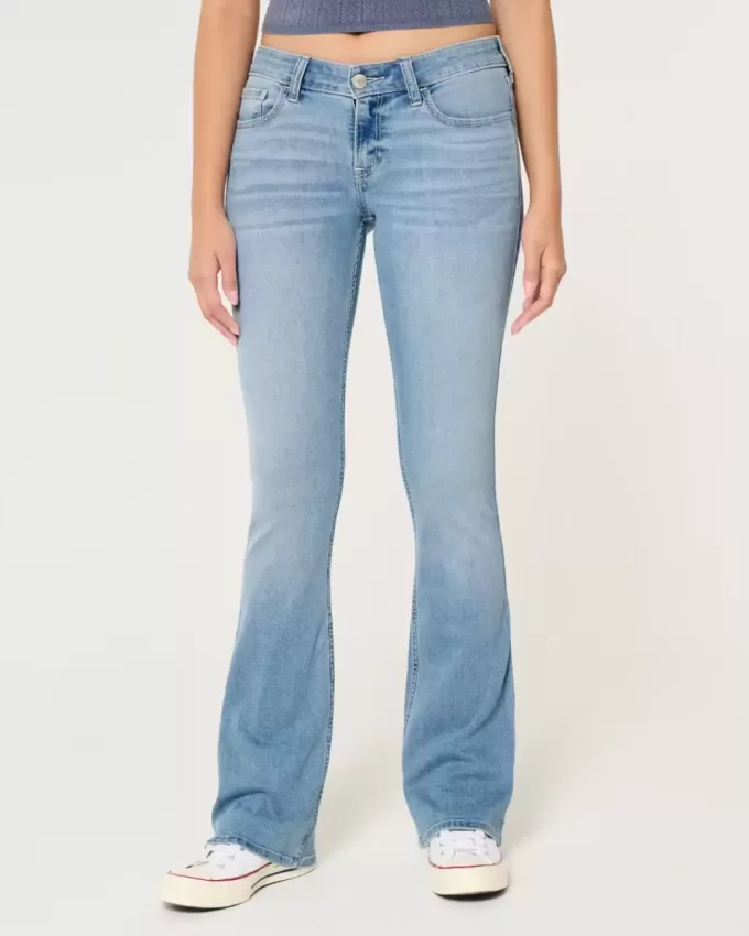 Low-Rise Boot-Jeans in heller Waschung Low-Rise Boot-Jeans in heller Waschung