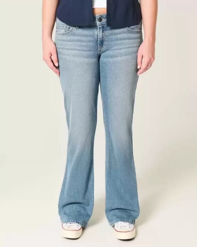 Low-Rise Bootcut-Jeans in mittlerer Waschung Low-Rise Bootcut-Jeans in mittlerer Waschung