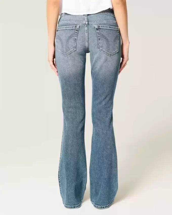 Low-Rise-Bootcut-Jeans in mittlerer Waschung
