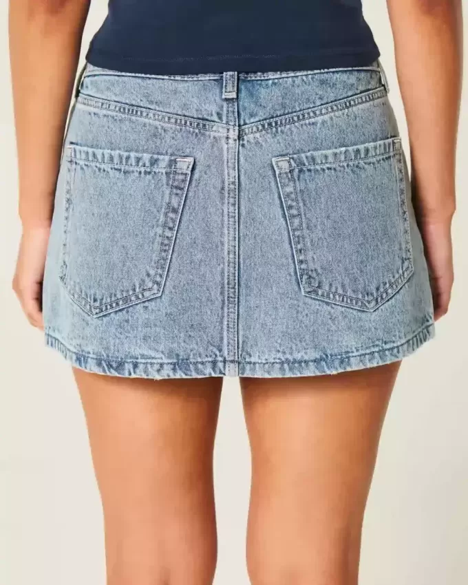 Low-Rise-Mini-Skort aus Denim Low-Rise-Mini-Skort aus Denim