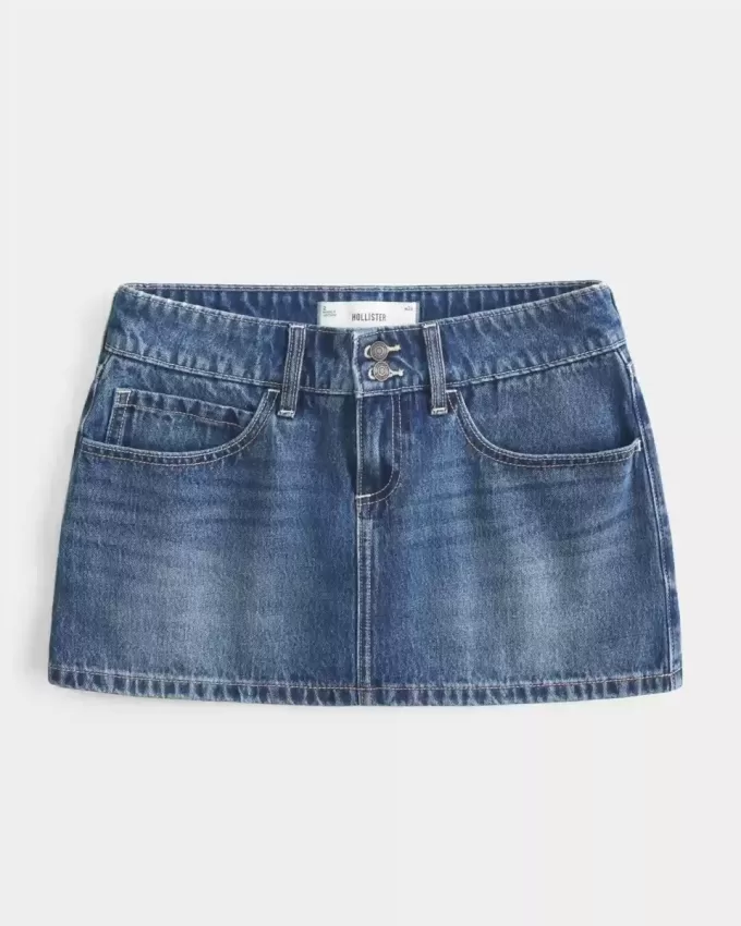 Low-Rise-Mini-Skort aus Denim mit Nieten Low-Rise-Mini-Skort aus Denim mit Nieten