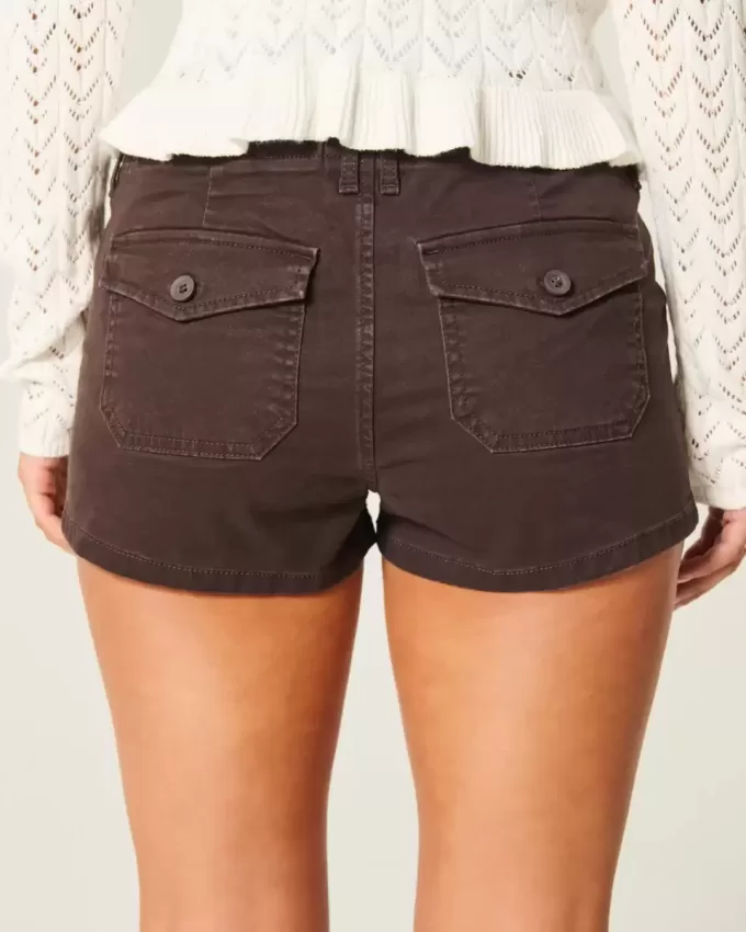 Low-Rise Shortie-Shorts aus Twill Low-Rise Shortie-Shorts aus Twill