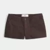 Low-Rise Shortie-Shorts aus Twill Low-Rise Shortie-Shorts aus Twill
