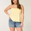 Low-Rise Shortie-Shorts in mittlerer Waschung Low-Rise Shortie-Shorts in mittlerer Waschung