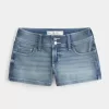 Low-Rise Shortie-Shorts in mittlerer Waschung Low-Rise Shortie-Shorts in mittlerer Waschung