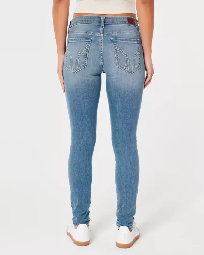 Low-Rise Super Skinny Jeans mit mittlerer Waschung Low-Rise Super Skinny Jeans mit mittlerer Waschung