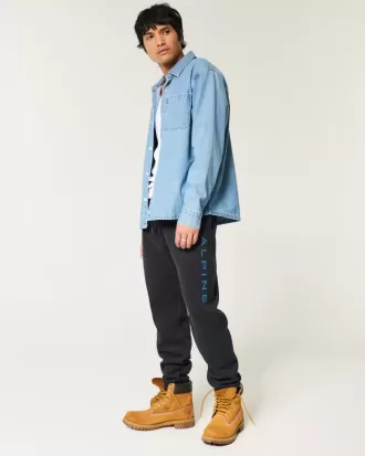 Lässige Fleece-Jogginghose mit alpiner Grafik Lässige Fleece-Jogginghose mit alpiner Grafik