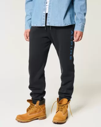 Lässige Fleece-Jogginghose mit alpiner Grafik Lässige Fleece-Jogginghose mit alpiner Grafik