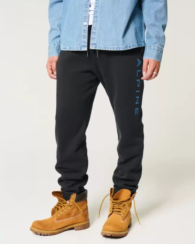 Lässige Fleece-Jogginghose mit alpiner Grafik Lässige Fleece-Jogginghose mit alpiner Grafik