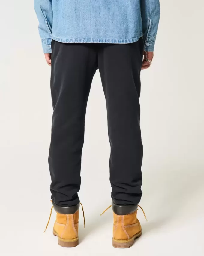 Lässige Fleece-Jogginghose mit alpiner Grafik Lässige Fleece-Jogginghose mit alpiner Grafik