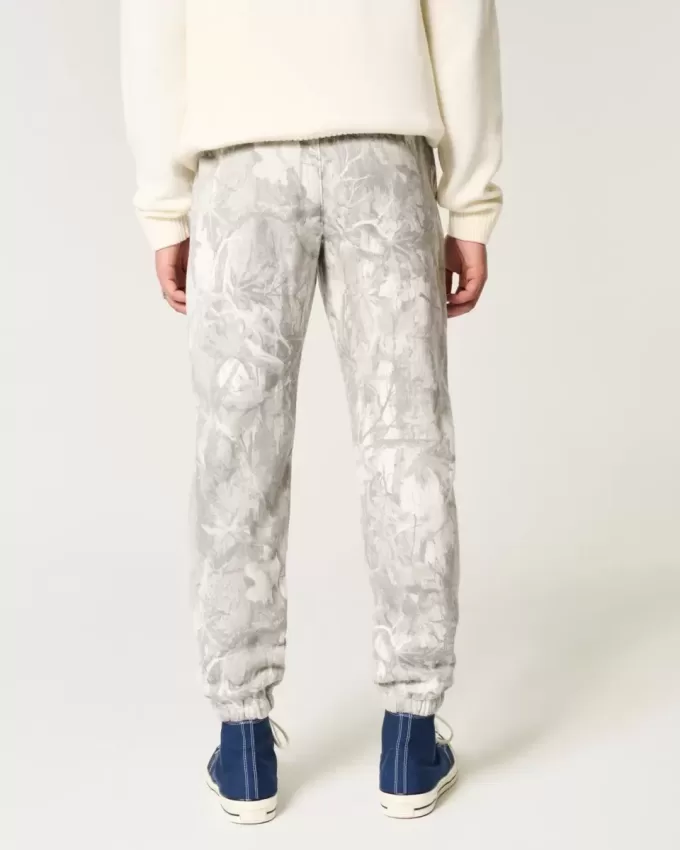 Lässige Fleece-Jogginghose mit Camouflage-Muster Lässige Fleece-Jogginghose mit Camouflage-Muster