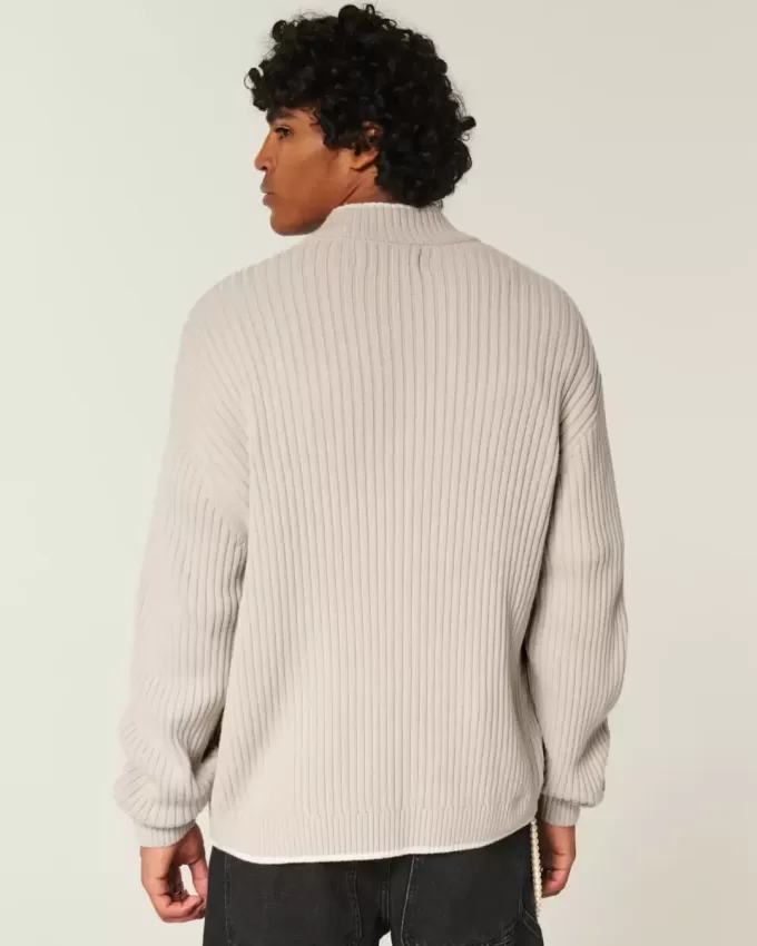 Lässiger Pullover mit Reißverschluss und Zahlengrafik Lässiger Pullover mit Reißverschluss und Zahlengrafik