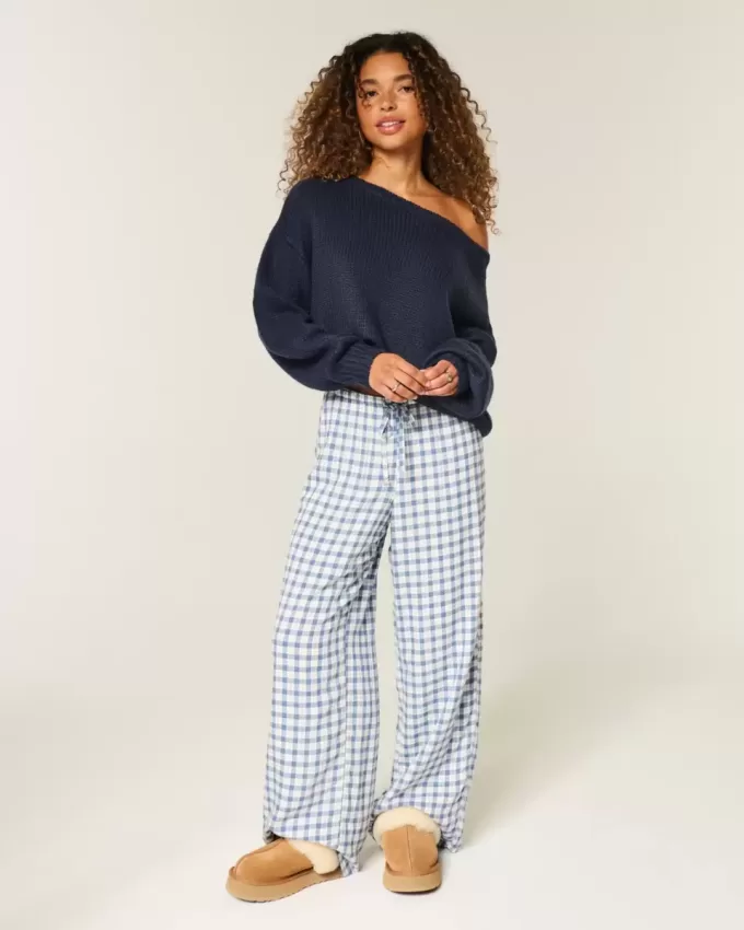 Lässiger schulterfreier Pullover Lässiger schulterfreier Pullover
