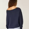 Lässiger schulterfreier Pullover Lässiger schulterfreier Pullover