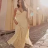 Maxikleid mit offenem Rücken Maxikleid mit offenem Rücken