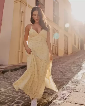 Maxikleid mit offenem Rücken