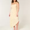 Midikleid mit asymmetrischem Saum Midikleid mit asymmetrischem Saum