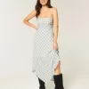 Midikleid mit asymmetrischem Saum