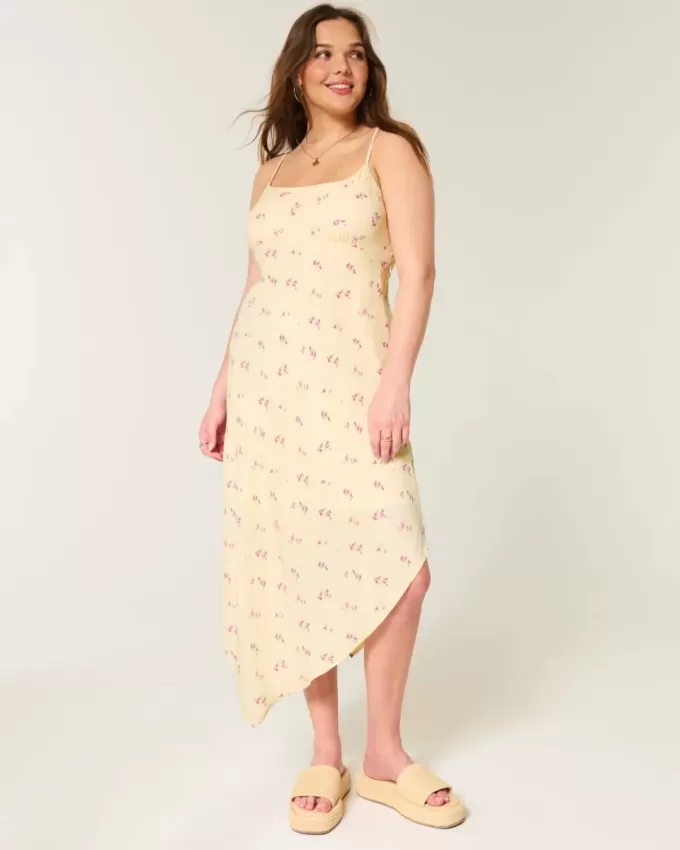 Midikleid mit asymmetrischem Saum Midikleid mit asymmetrischem Saum