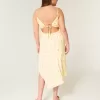 Midikleid mit asymmetrischem Saum Midikleid mit asymmetrischem Saum