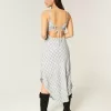 Midikleid mit asymmetrischem Saum