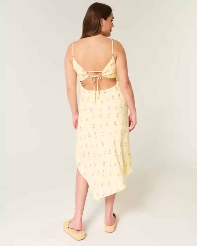 Midikleid mit asymmetrischem Saum Midikleid mit asymmetrischem Saum