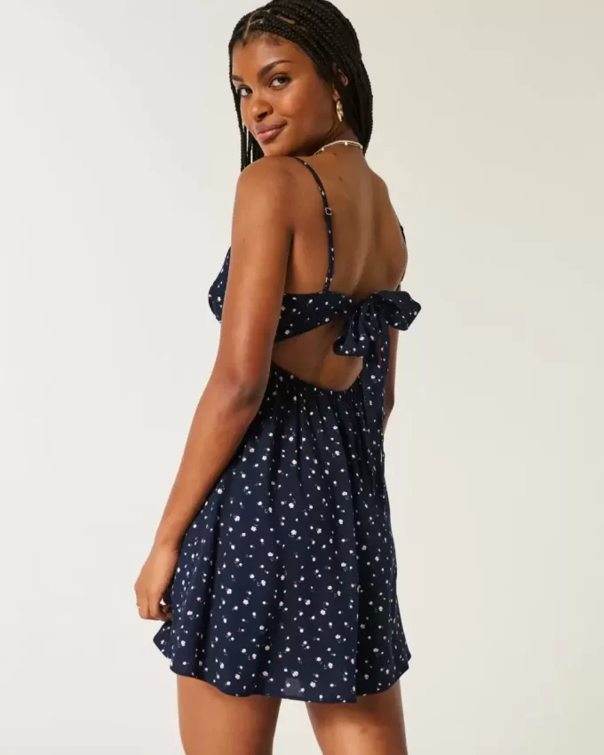 Mini-Slipkleid mit Spitzendetail