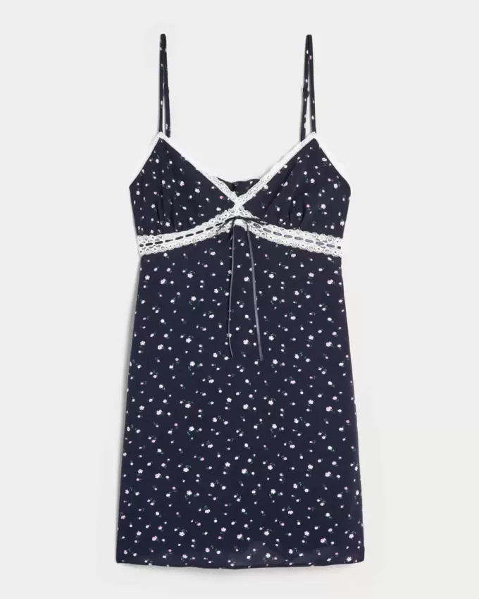 Mini-Slipkleid mit Spitzendetail