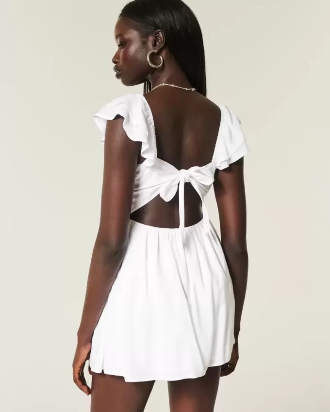 Minikleid mit Flatterärmeln und V-Taille