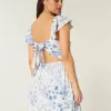 Minikleid mit Flatterärmeln und V-Taille