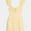 Minikleid mit Flatterärmeln und V-Taille Minikleid mit Flatterärmeln und V-Taille