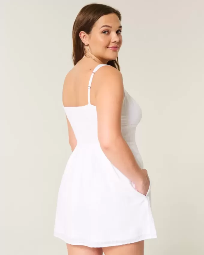 Minikleid mit Knopfleiste vorne Minikleid mit Knopfleiste vorne