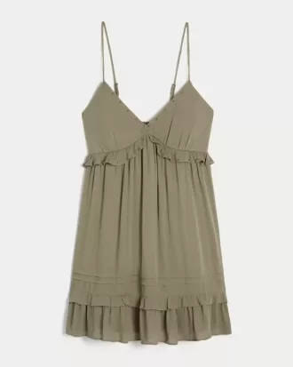 Minikleid mit Rüschen und Nieten Minikleid mit Rüschen und Nieten