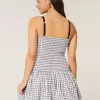 Minikleid mit V-Ausschnitt und Bubble-Muster Minikleid mit V-Ausschnitt und Bubble-Muster